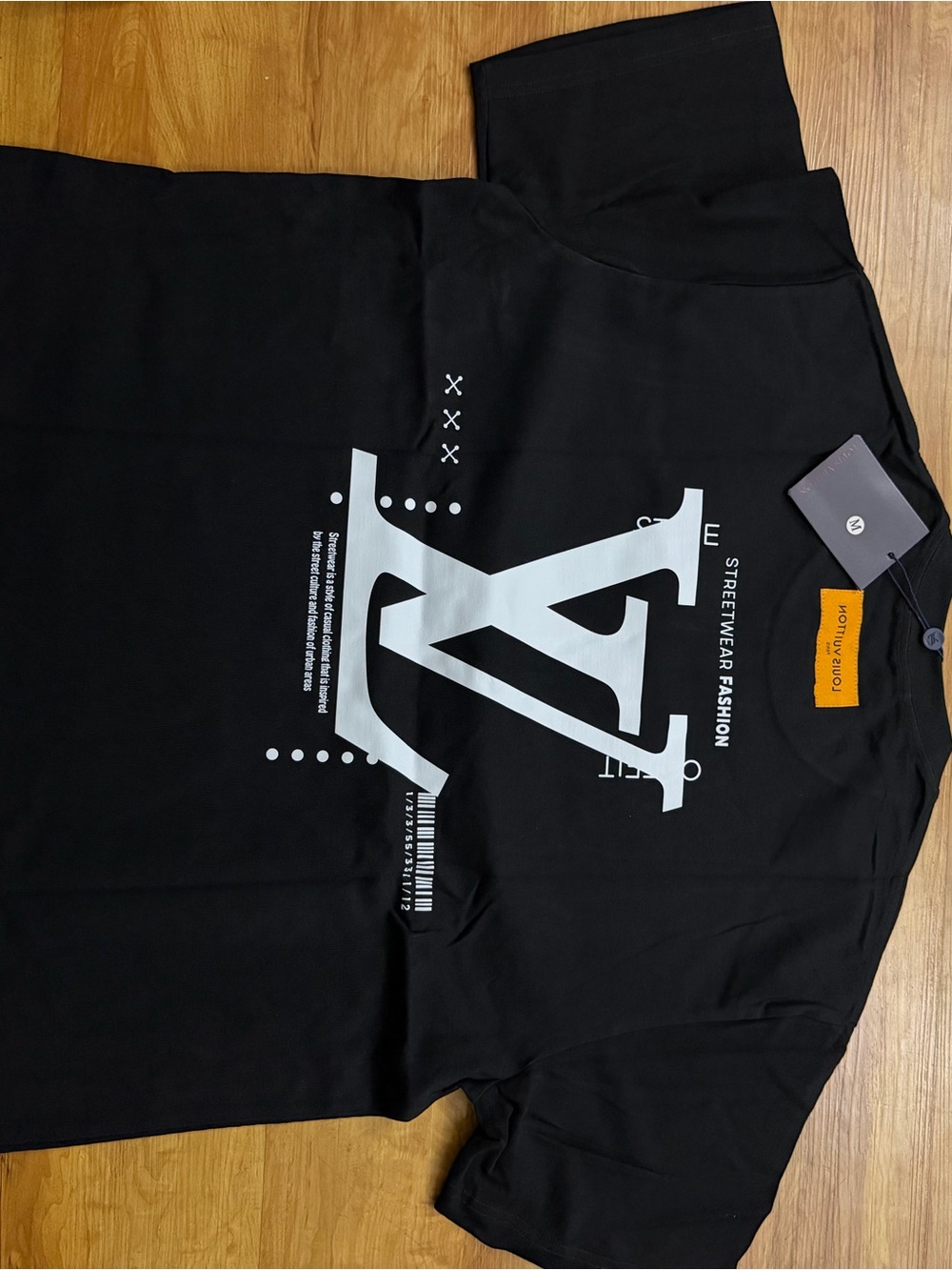 Louis Vuitton Black T-Shirt with White Logo (OVERSIZED) - Picture 3 of 3